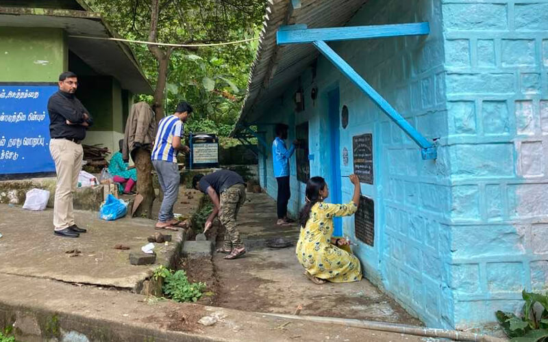 Painting work to School 02