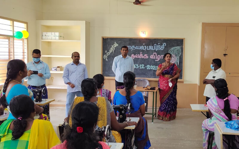 Mrs. Hemavathy PwC India Foundation Motivating the Trainees in the Tailoring Unit