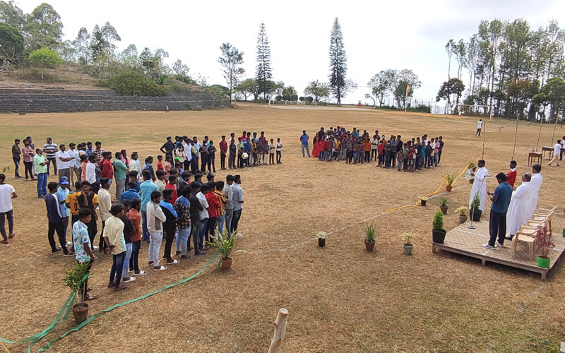 Fr. John Wilson SBD Addressing The Gatherings