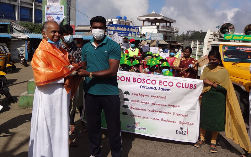 Mr. Ramachandiran Manjakuttai Panchayat President Felicitating Fr. Arul Maran SDB