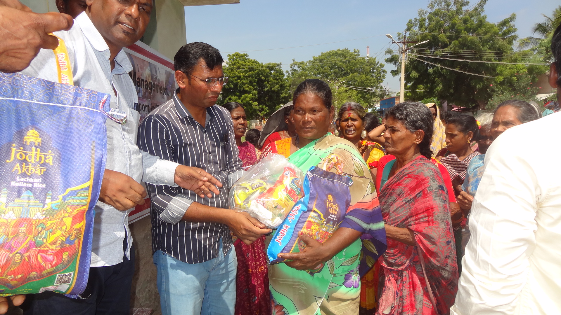 UNITY IN CRISIS: RELIEF EFFORTS DURING TUTICORIN’S SEVERE FLOODS